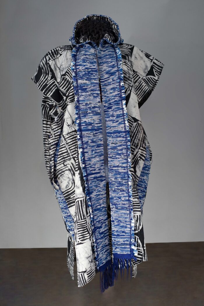 Kimono Embellished with Royal Blue Mix Diakwu - Image 2