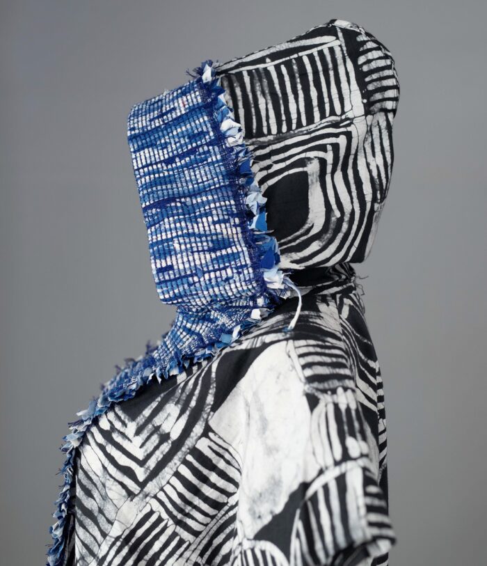 Kimono Embellished with Royal Blue Mix Diakwu