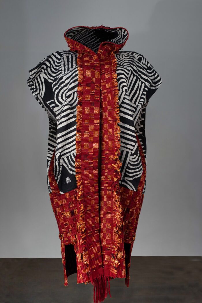 Kimono Embellished with Wine Red Mix Diakwu