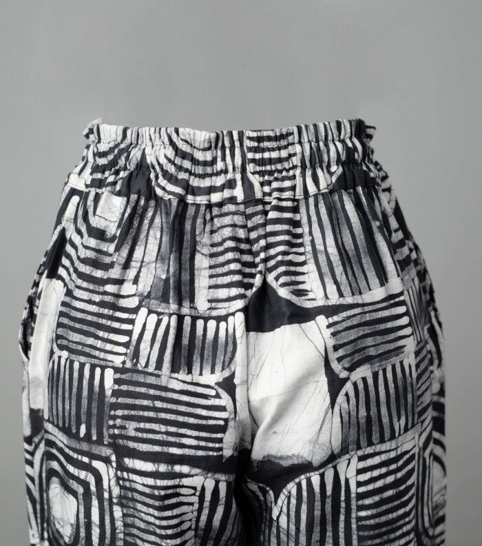 Straight Leg Pants Embellished with Black Mix Diakwu Strip - Image 4